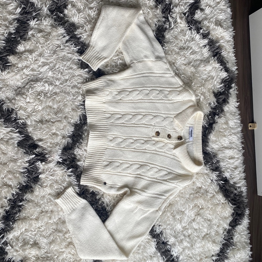 Crop top sweater